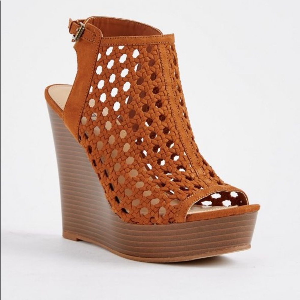 Caged Wedge Cognac